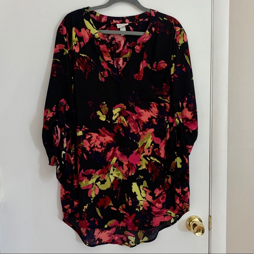 ✨ Ava & Viv Floral Blouse ✨